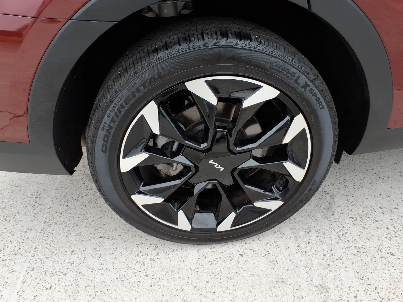 Used 2025 Kia Sorento EX image 6