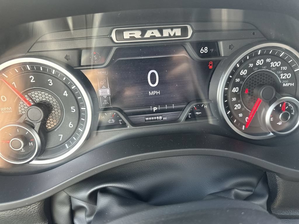 New 2026 RAM 1500 Express AWD/4WD image 22