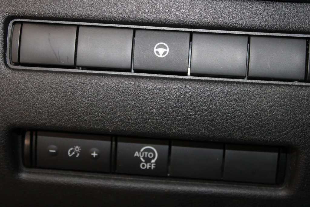 Used 2023 Nissan Rogue SV AWD/4WD image 37