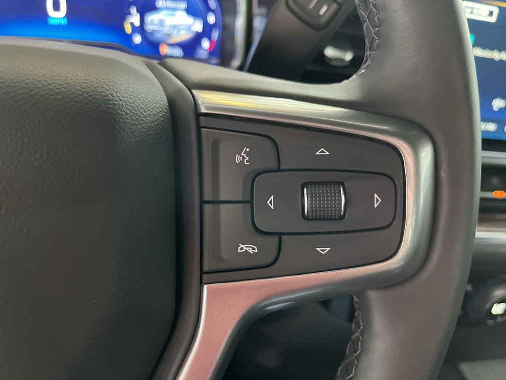 Used 2023 Chevrolet Silverado 1500 LT AWD/4WD image 18