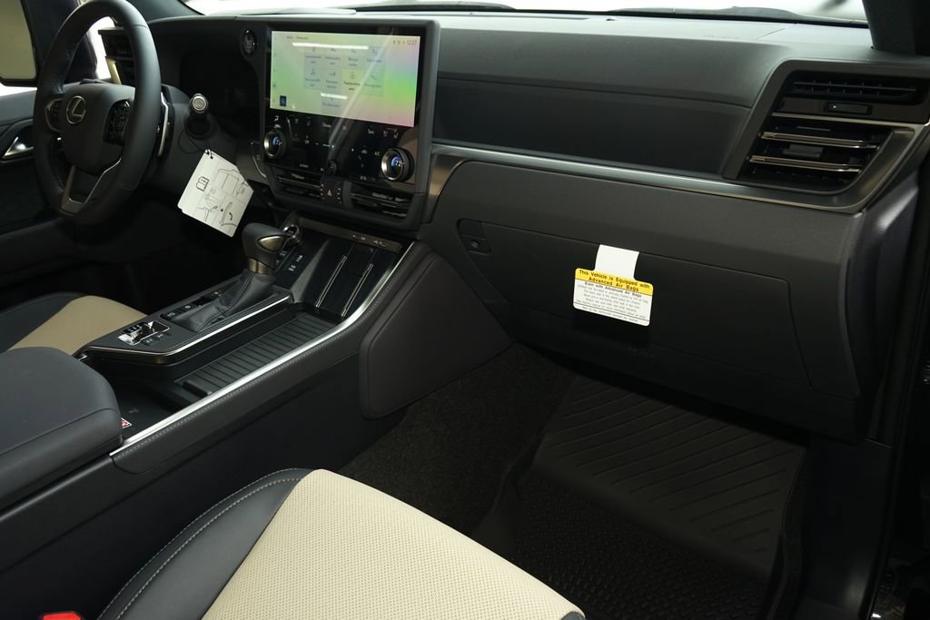 Used 2026 Lexus GX 550 w/ Accessory Package (32) image 5