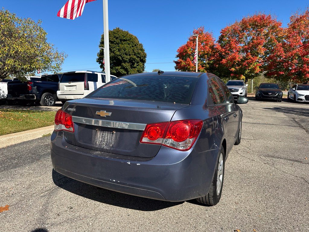 Used 2013 Chevrolet Cruze LS FWD image 7