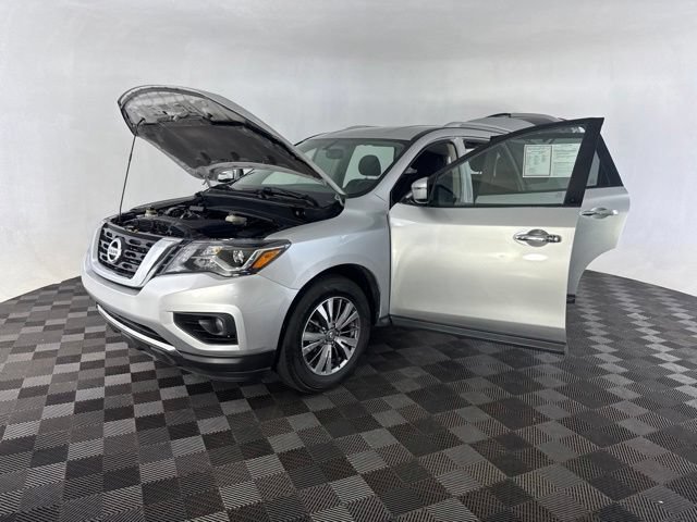 Used 2019 Nissan Pathfinder SV AWD/4WD image 10