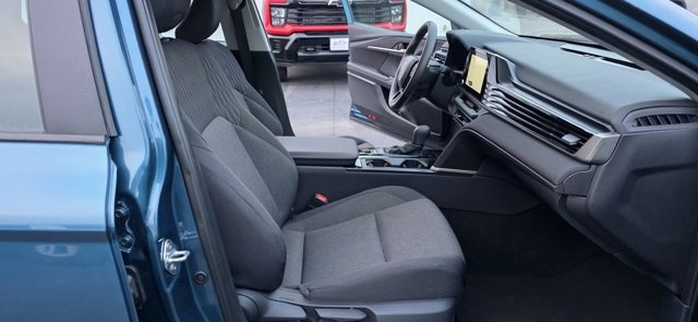 Used 2025 Toyota Camry LE image 15