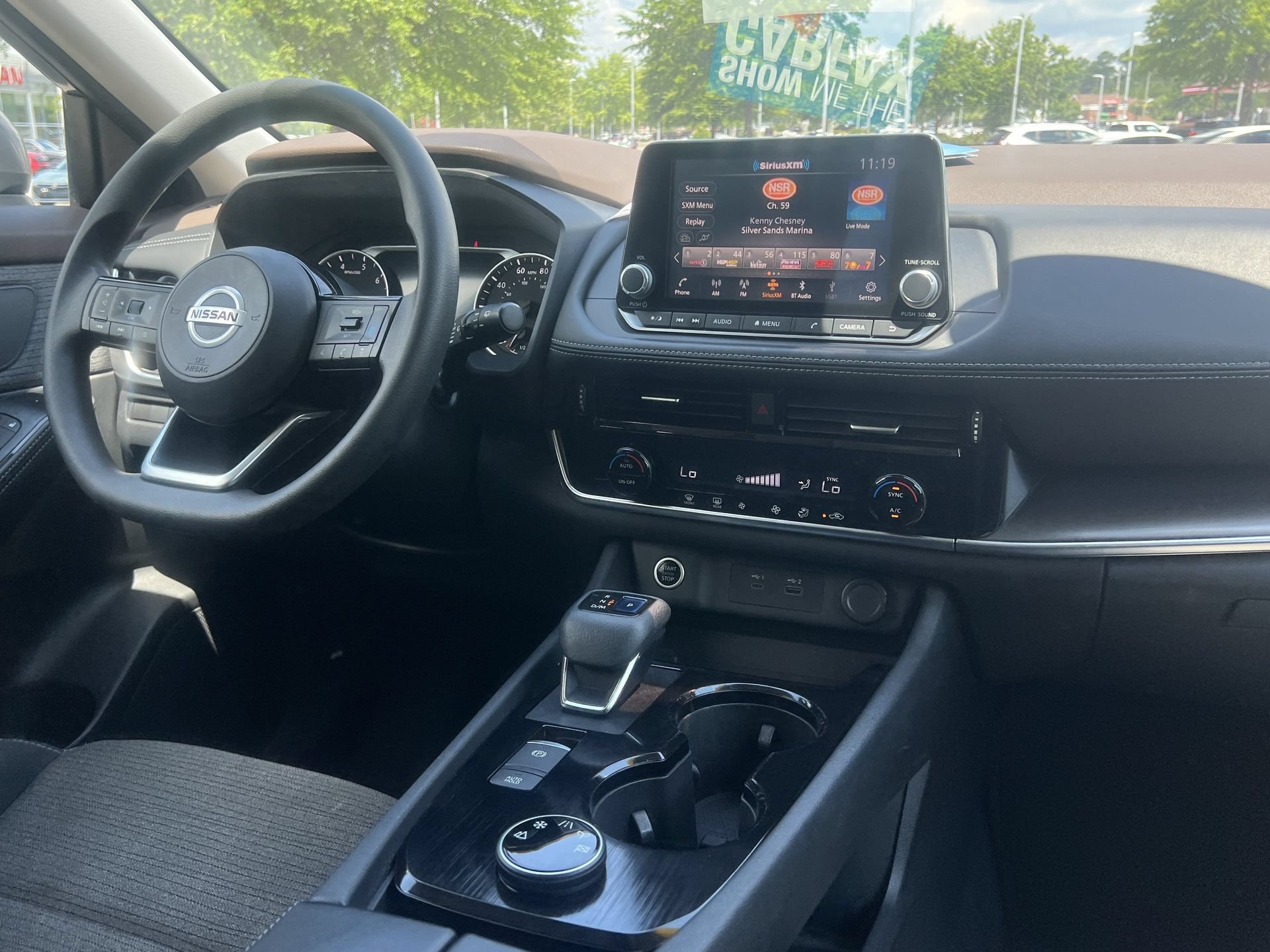 Used 2021 Nissan Rogue SV AWD/4WD image 3