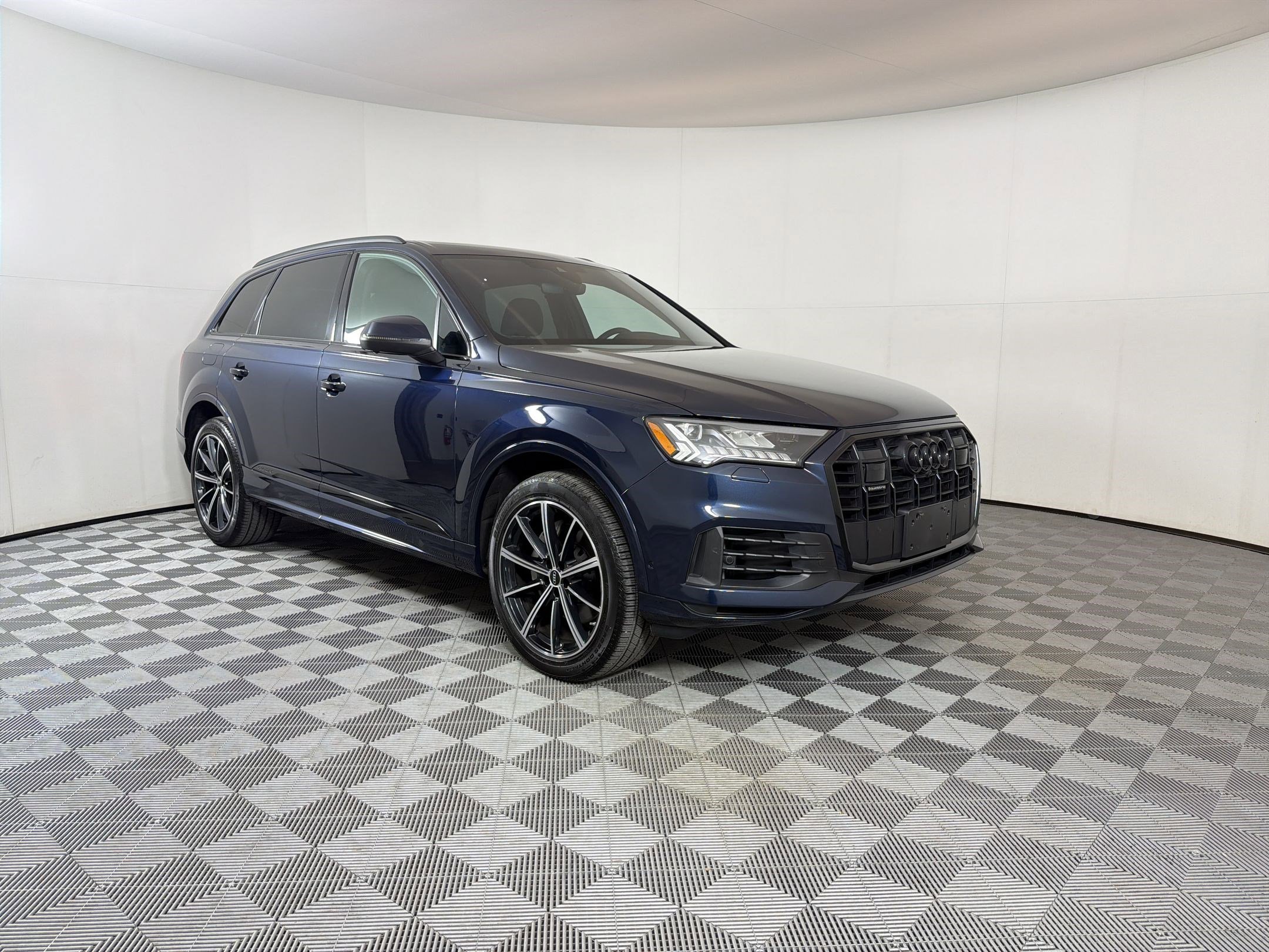 Certified 2023 Audi Q7 3.0T Premium Plus AWD/4WD image 7