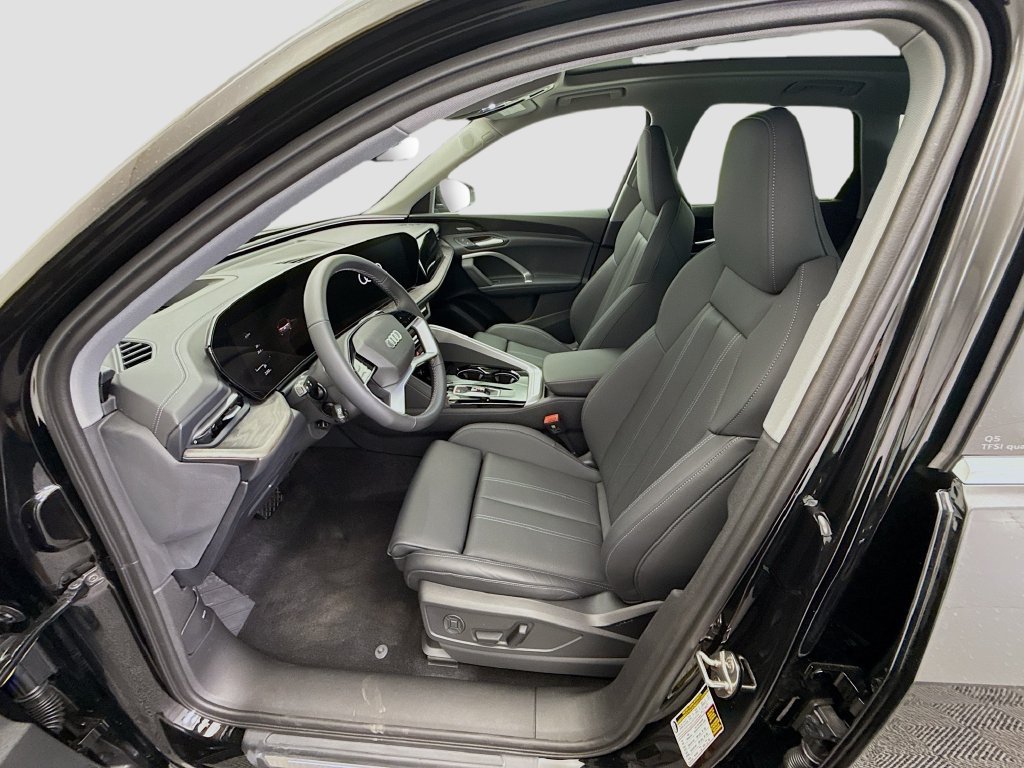 Used 2025 Audi Q5 Premium Plus w/ Premium Plus AWD/4WD image 18