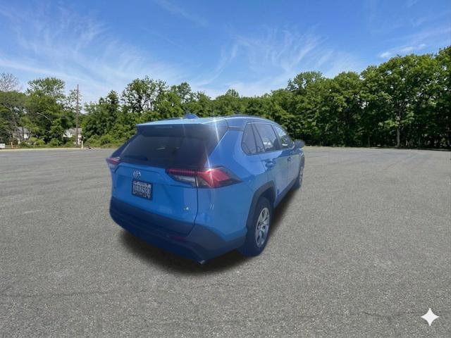 Used 2021 Toyota RAV4 LE FWD image 7