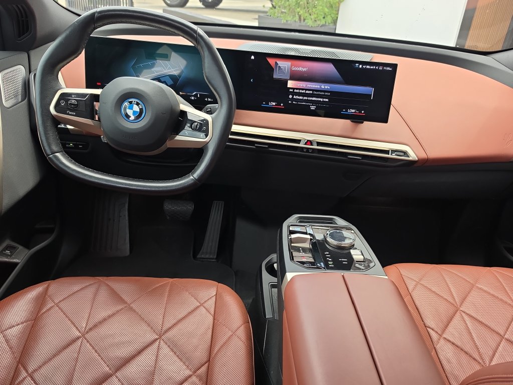 Used 2023 BMW iX M60 AWD/4WD image 14