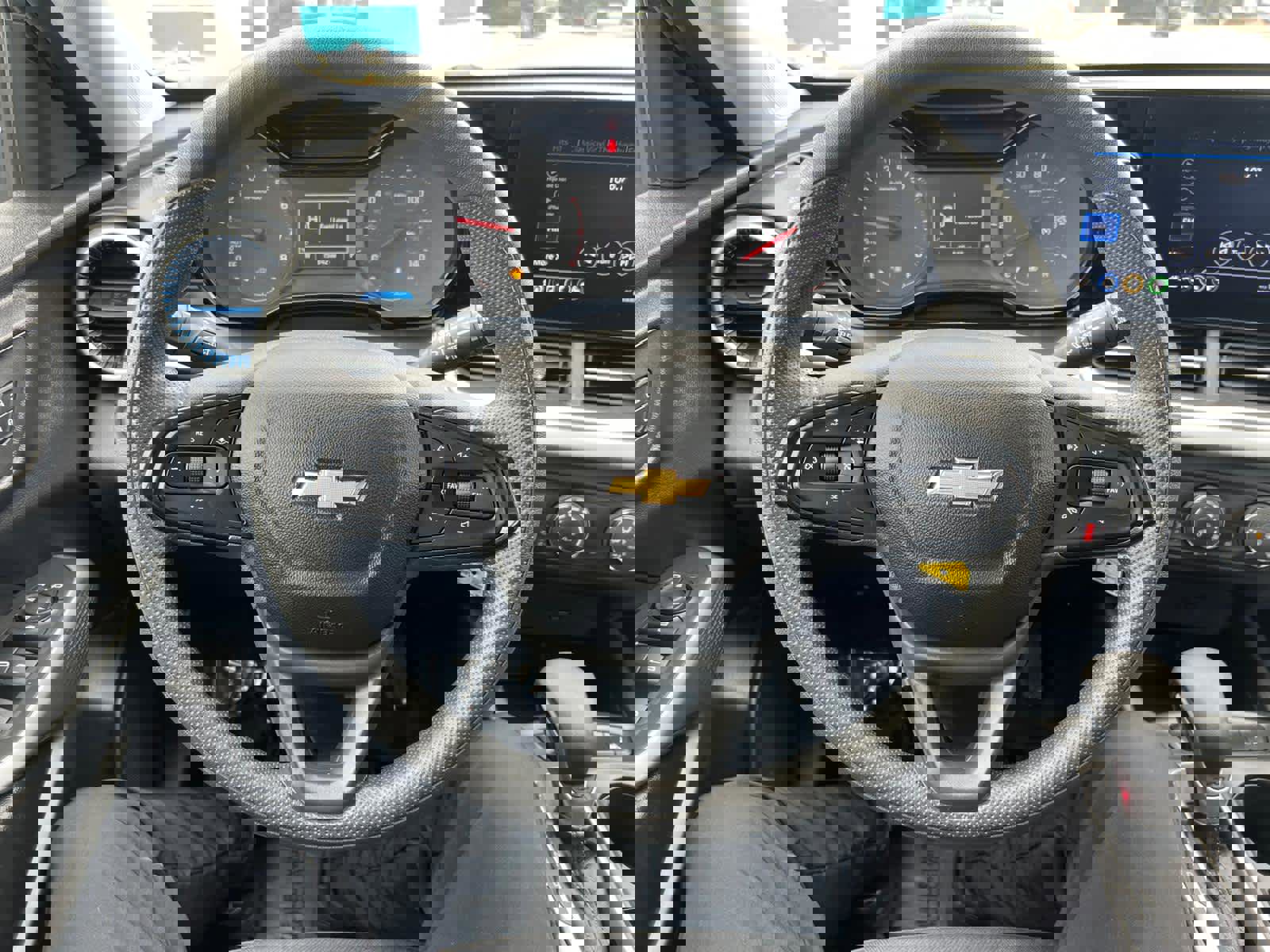 Certified 2025 Chevrolet Trax LS w/ LS Convenience Package image 16