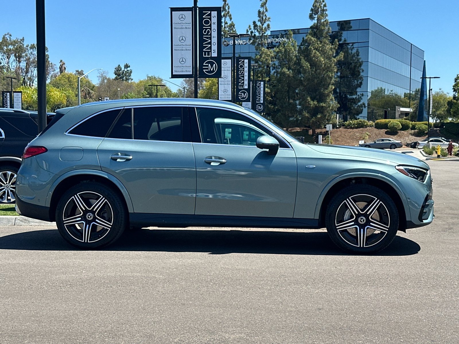 Certified 2025 Mercedes-Benz GLC 350e 4MATIC image 2