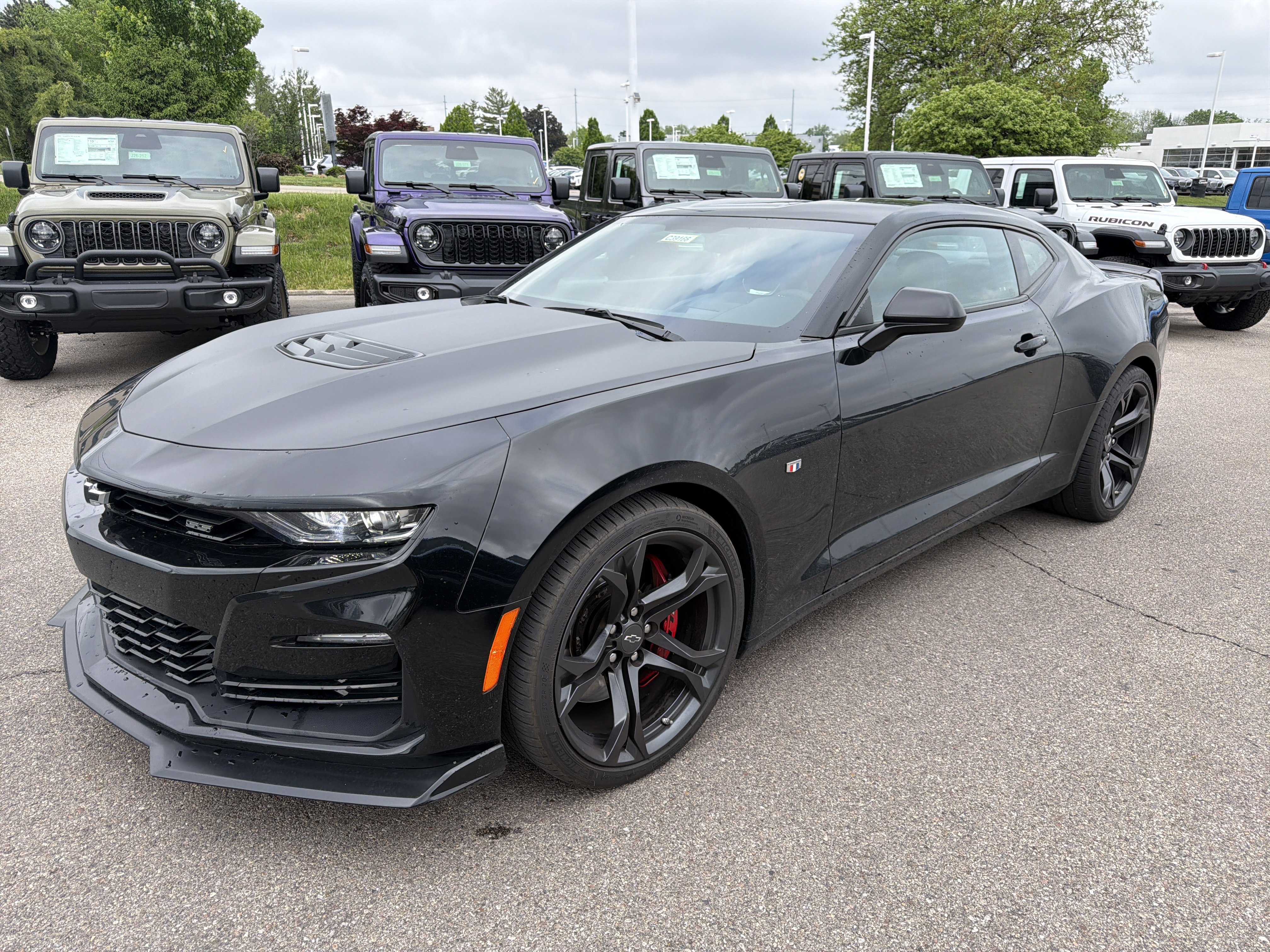 Used 2023 Chevrolet Camaro SS RWD image 4