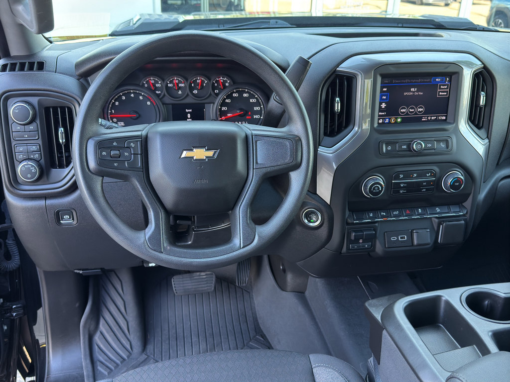 Used 2025 Chevrolet Silverado 2500 Custom w/ Custom Value Package AWD/4WD image 21