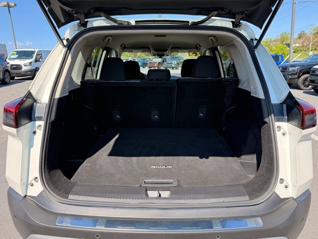 Certified 2023 Nissan Rogue SV image 18