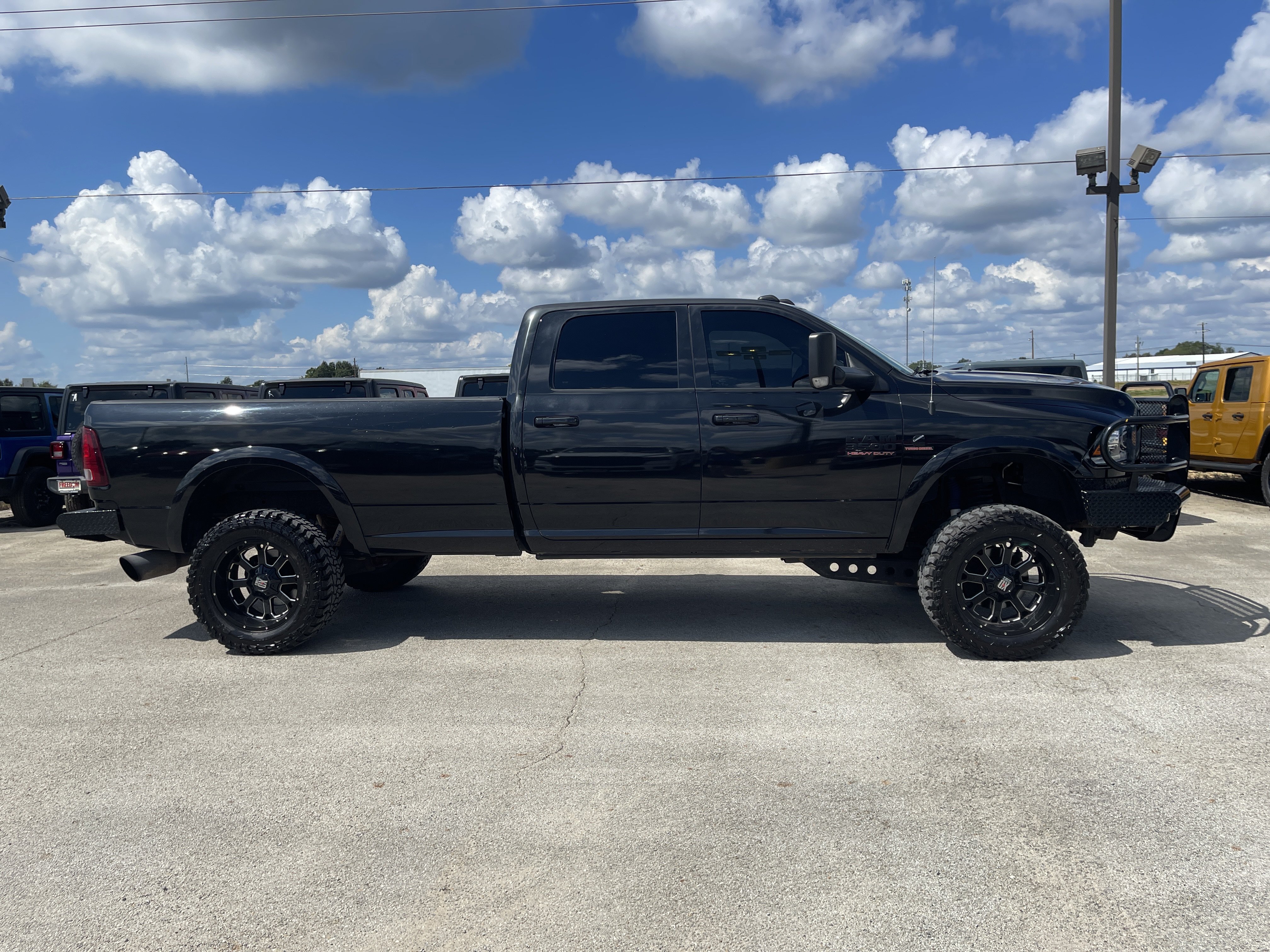 Used 2017 RAM 3500 Laramie w/ Sport Appearance Group AWD/4WD image 3