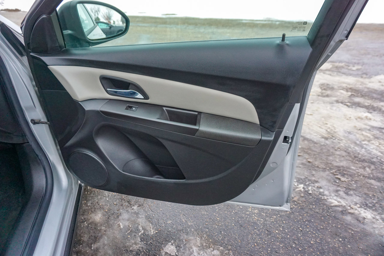 Used 2014 Chevrolet Cruze LS image 27