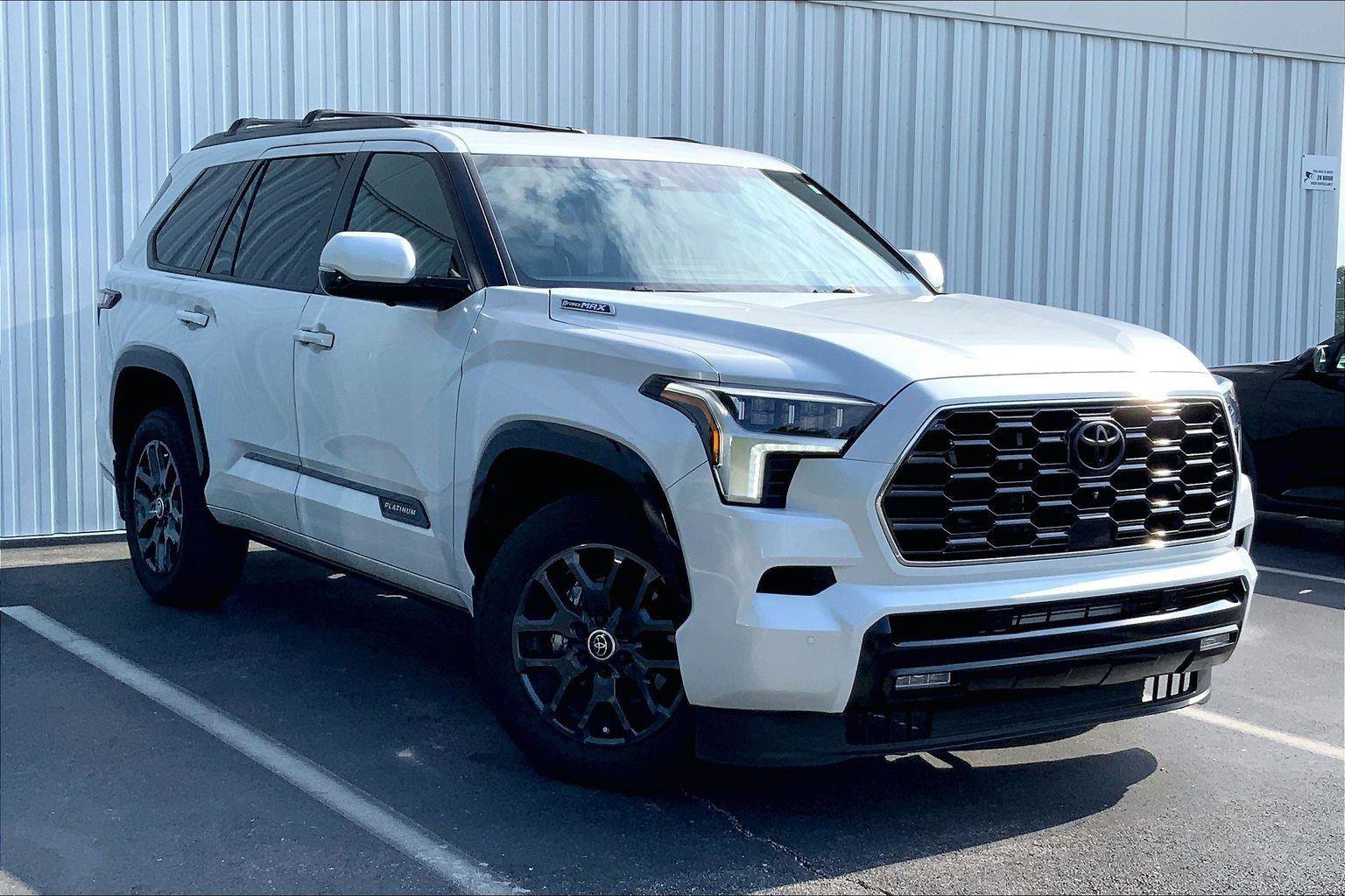 Used 2024 Toyota Sequoia Platinum AWD/4WD image 34
