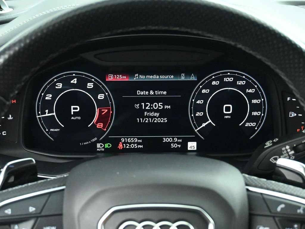 Used 2022 Audi RS Q8 w/ Luxury Package AWD/4WD image 25