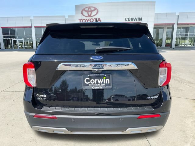 Used 2023 Ford Explorer XLT w/ Equipment Group 202A AWD/4WD image 4
