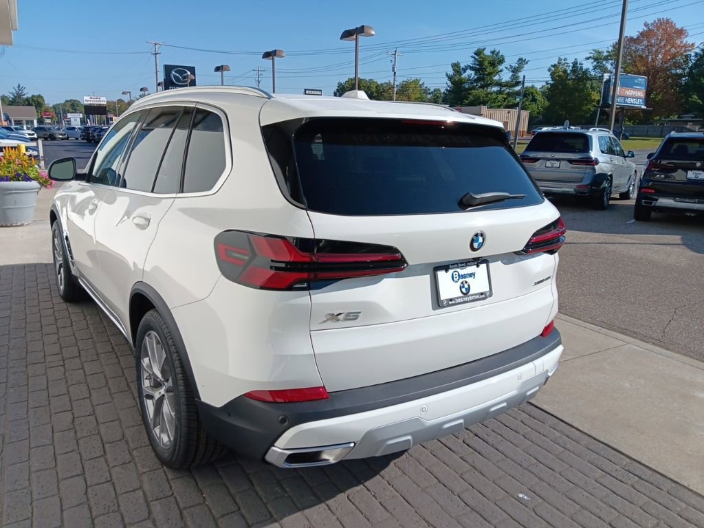 New 2026 BMW X5 xDrive40i w/ Climate Comfort Package image 7