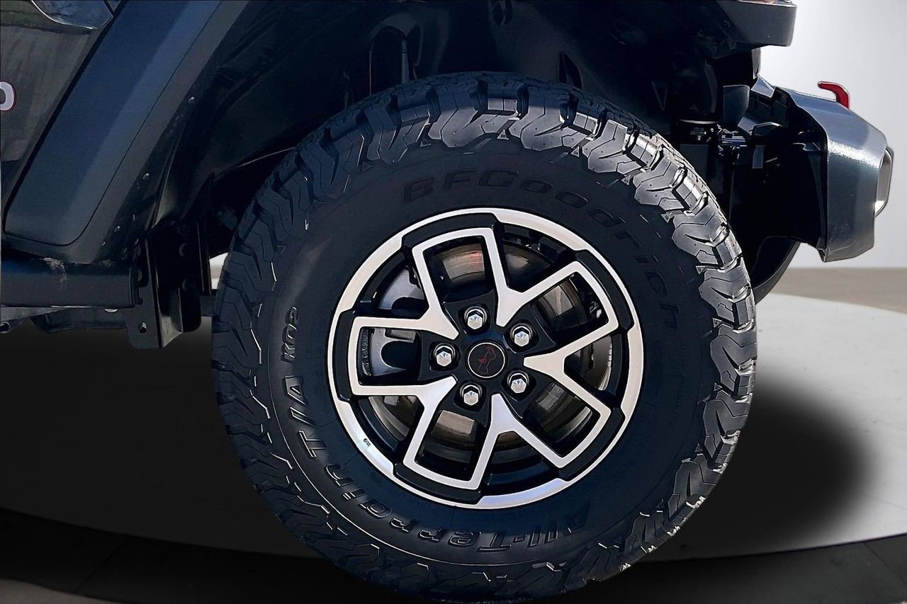 Certified 2025 Jeep Wrangler Unlimited Rubicon image 33