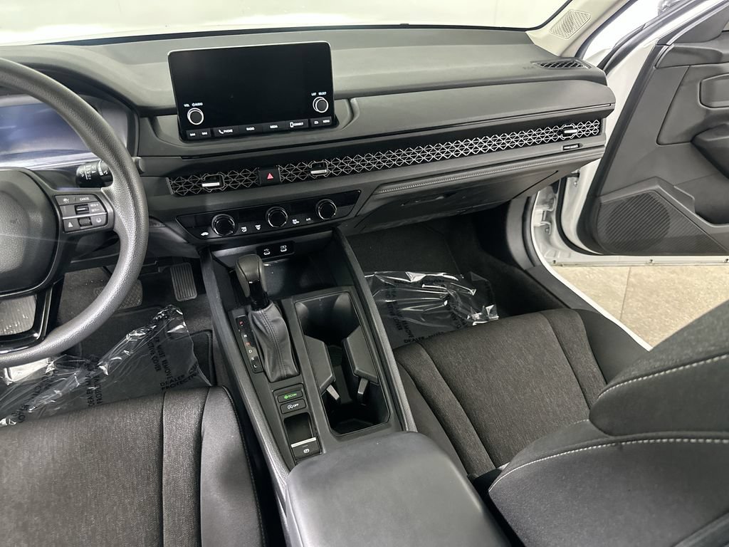 Used 2025 Honda Accord SE image 21