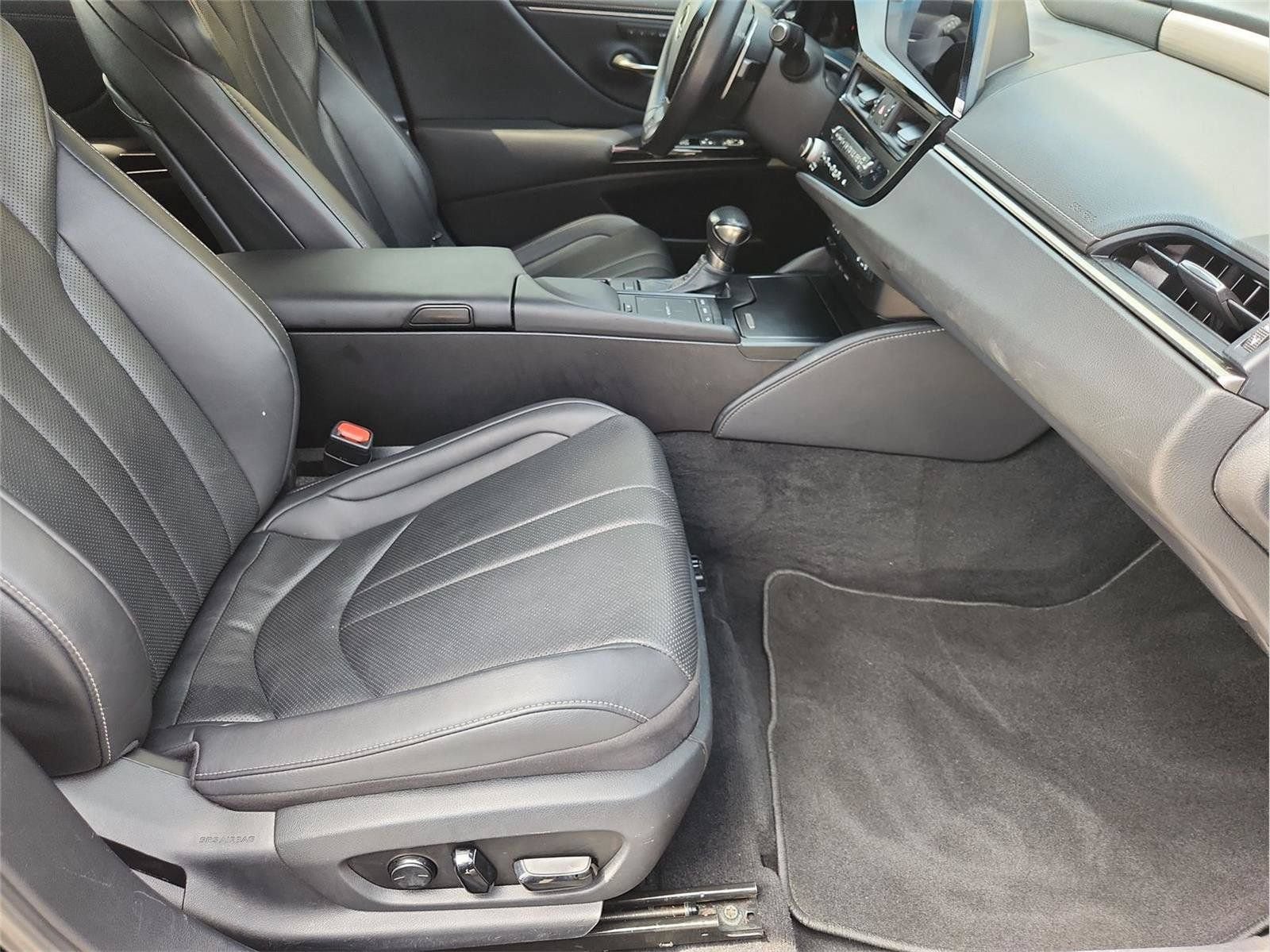Used 2022 Lexus ES 350 F Sport w/ Accessory Package 2 FWD image 27