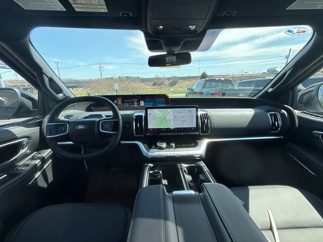 New 2026 Ford Expedition Platinum image 16