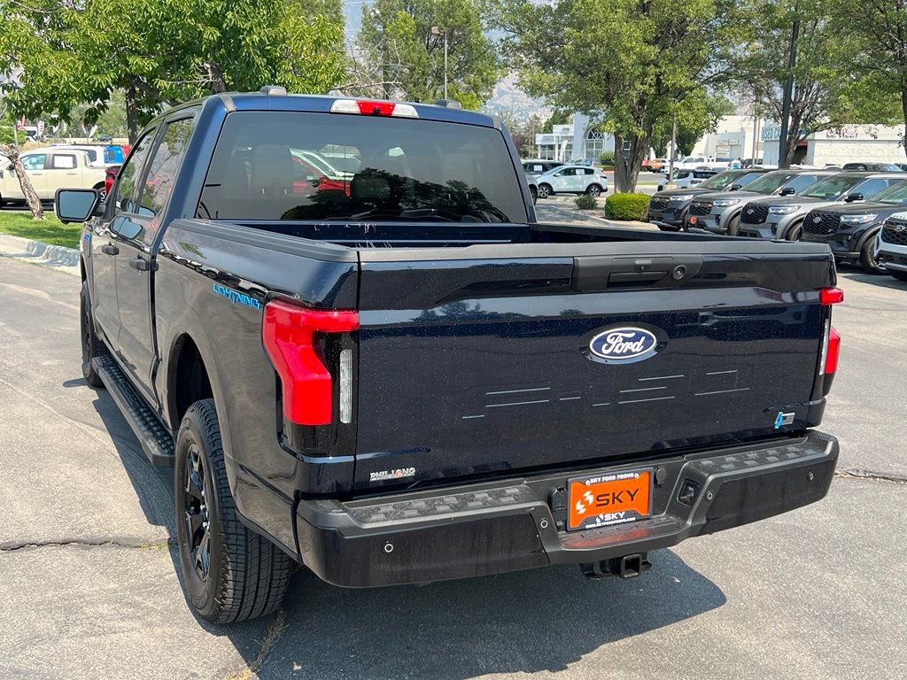Used 2025 Ford F150 Lightning XLT AWD/4WD image 11