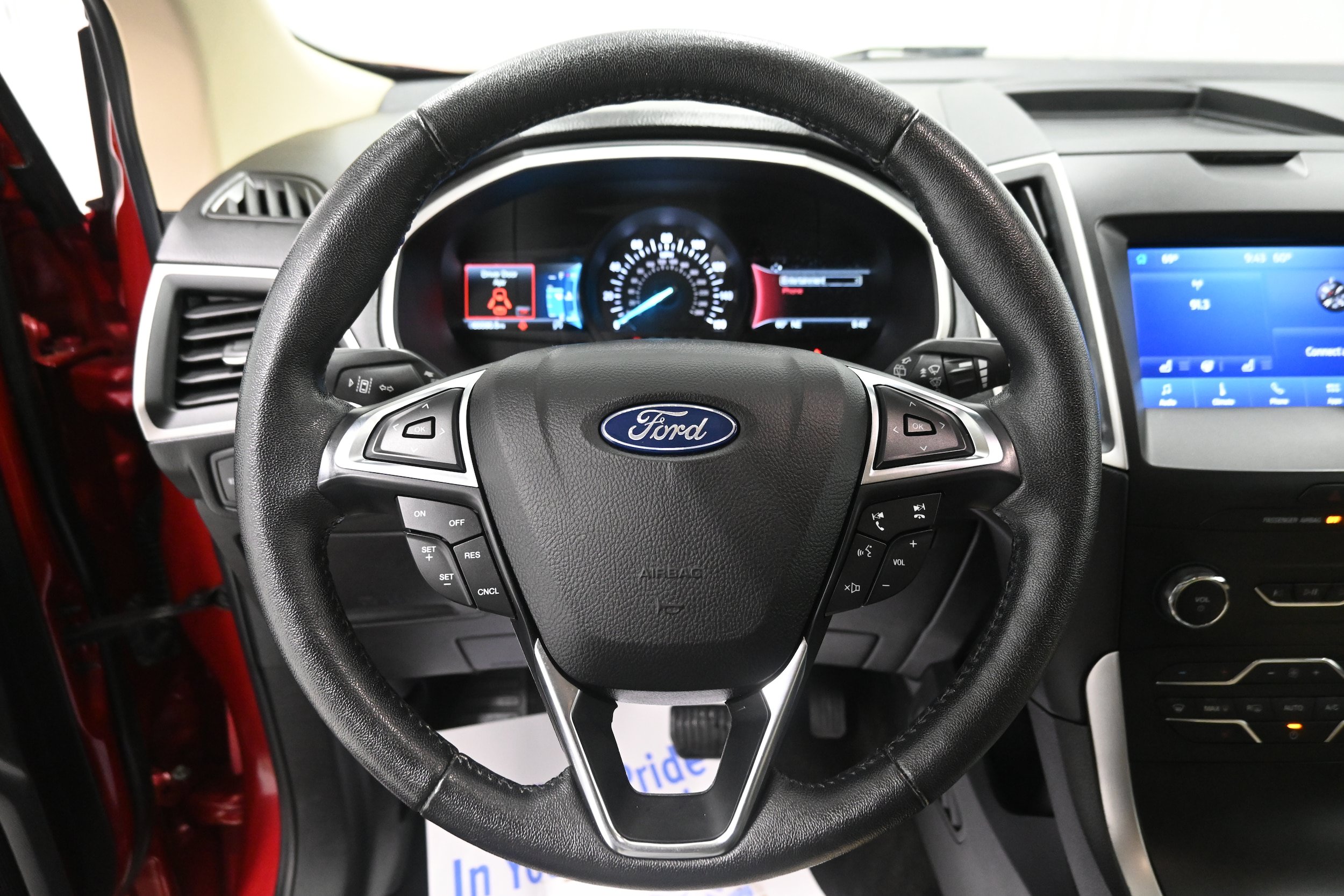 Used 2020 Ford Edge SEL w/ Cold Weather Package AWD/4WD image 8