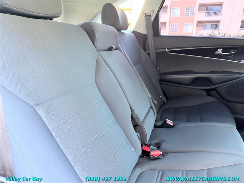 Used 2016 Kia Sorento FWD image 20
