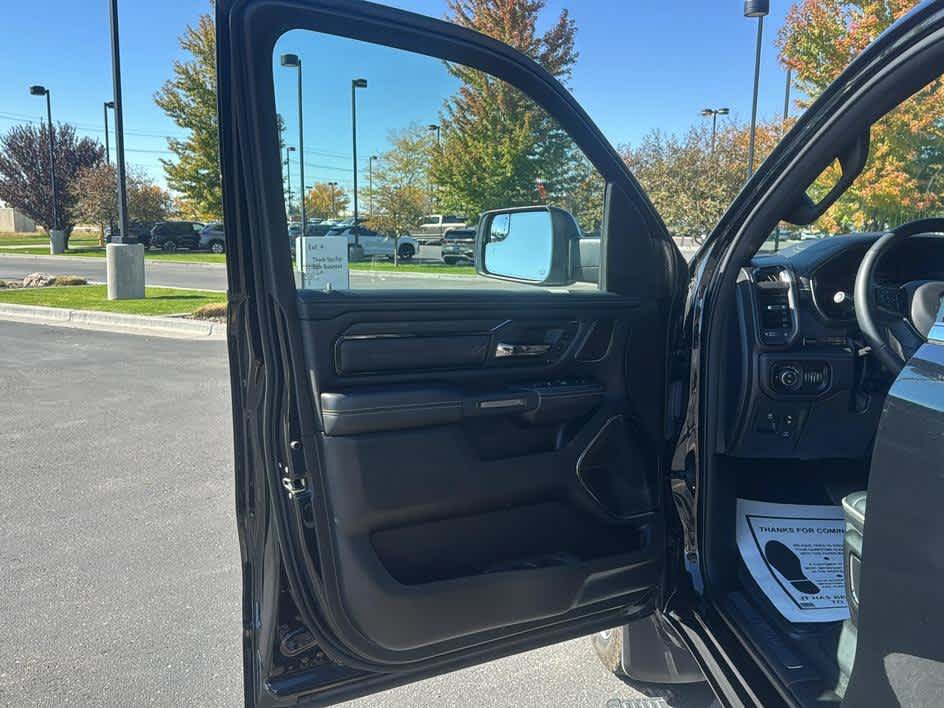 Used 2024 RAM 1500 Limited AWD/4WD image 11