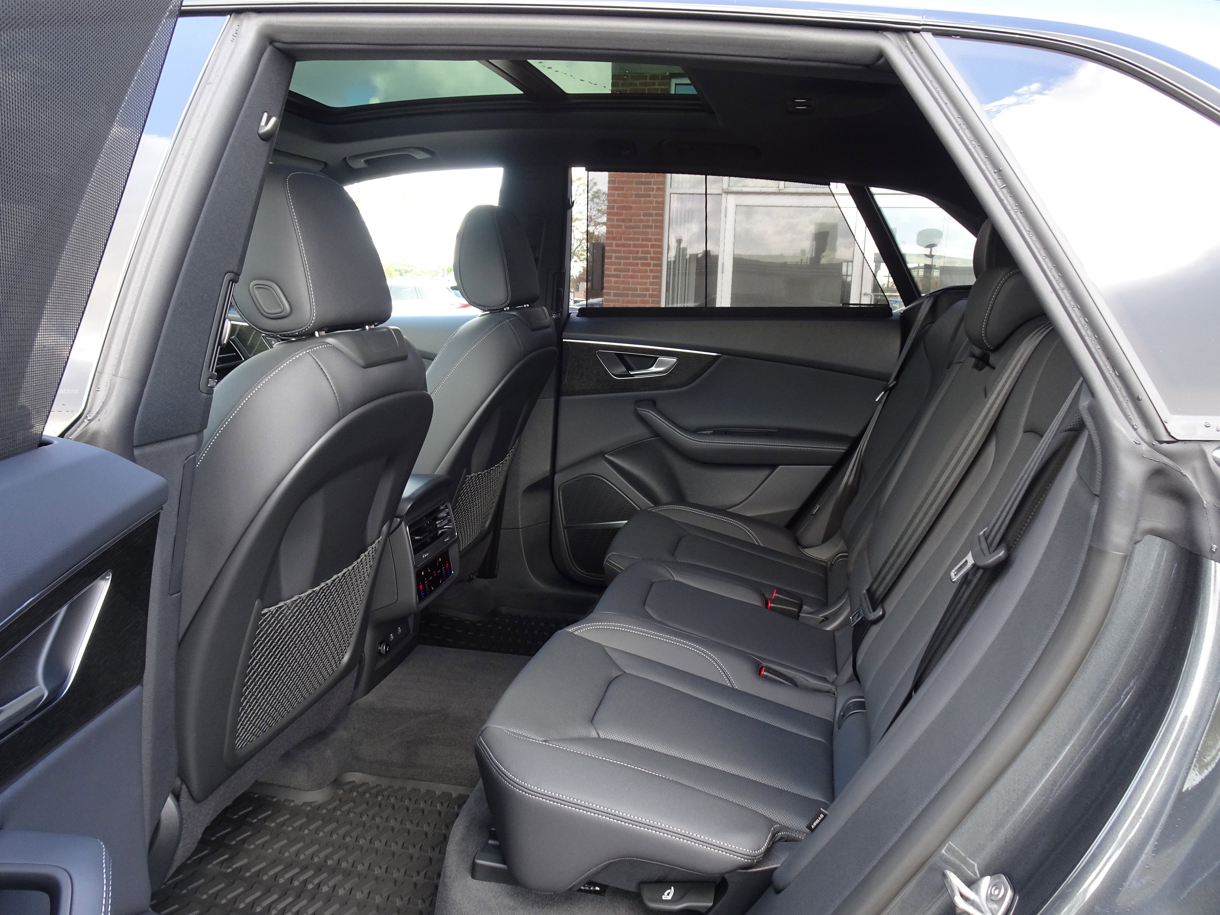 New 2026 Audi Q8 Premium Plus image 6