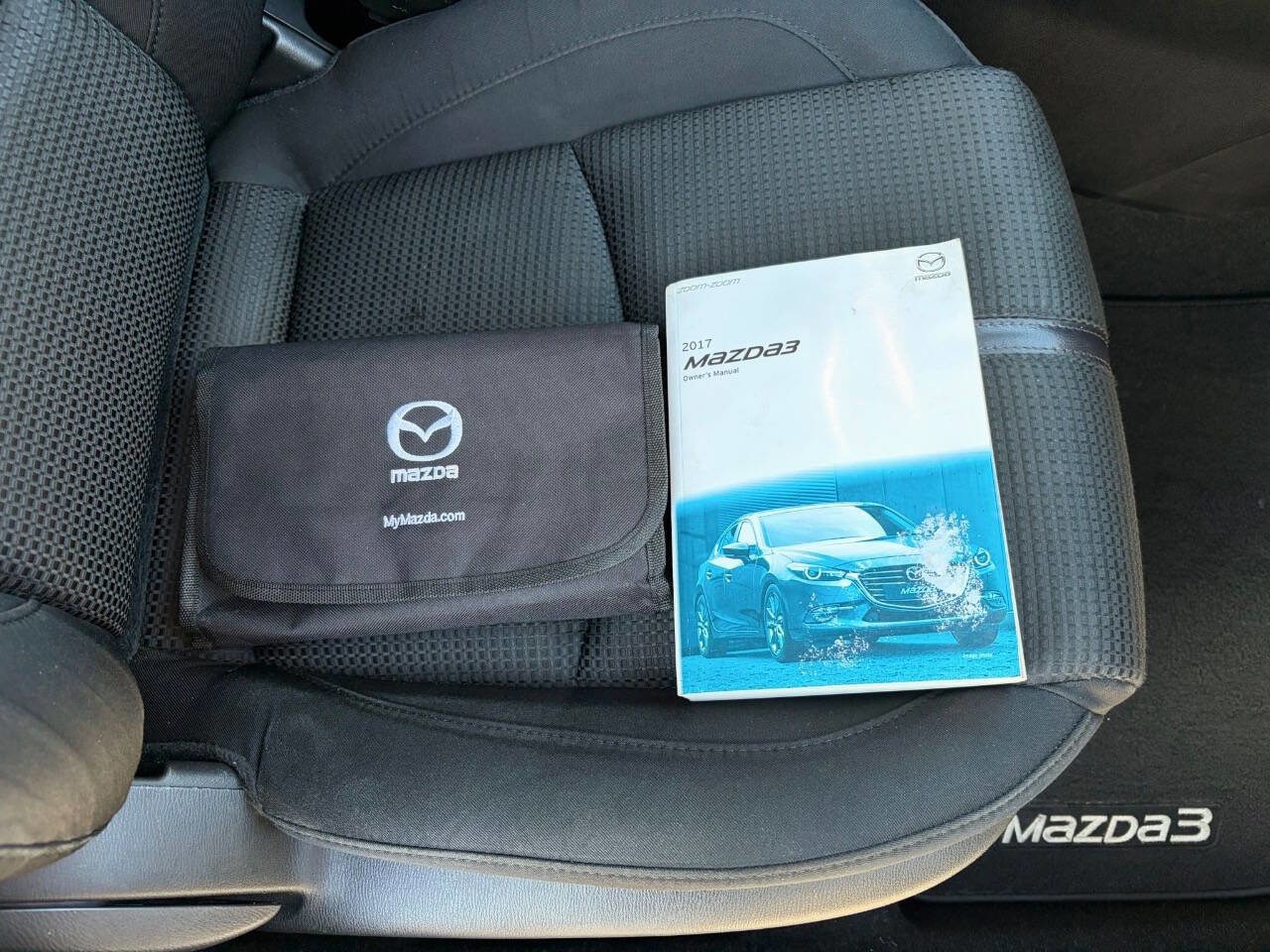 Used 2017 MAZDA MAZDA3 Sport w/ Preferred Equipment Package image 31