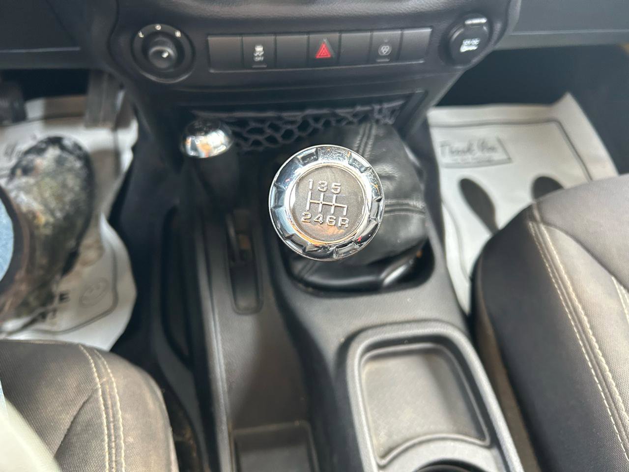 Used 2015 Jeep Wrangler Unlimited Sahara image 23