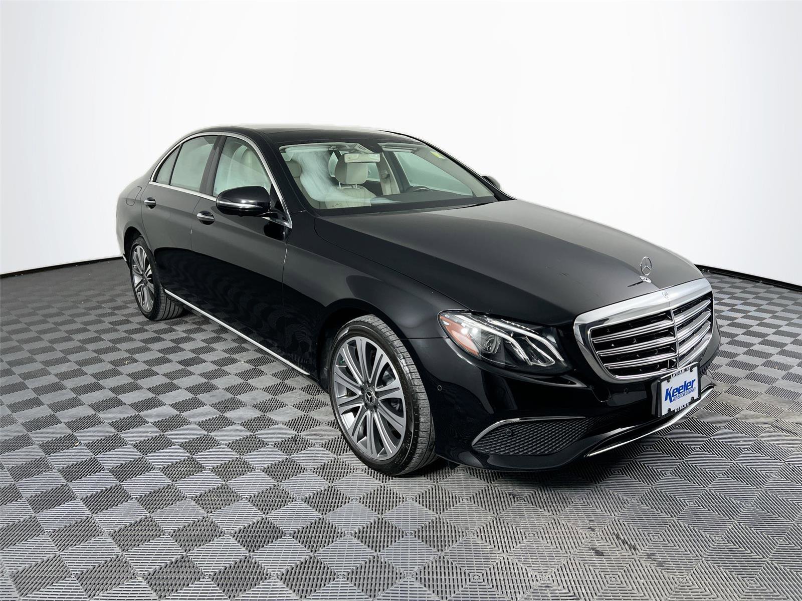 Certified 2019 Mercedes-Benz E 300 4MATIC image 8