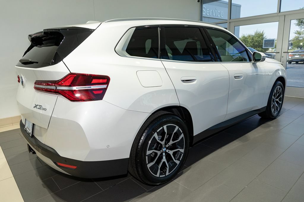 New 2026 BMW X3 xDrive30i w/ Premium Package AWD/4WD image 16