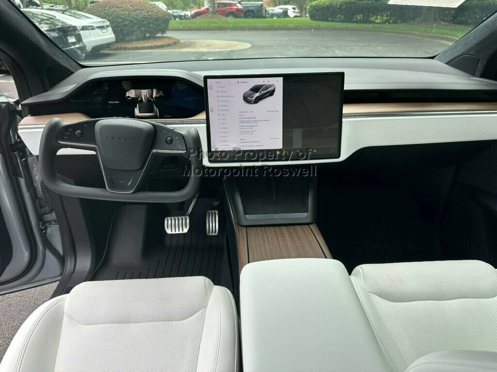 Used 2025 Tesla Model X AWD/4WD image 20