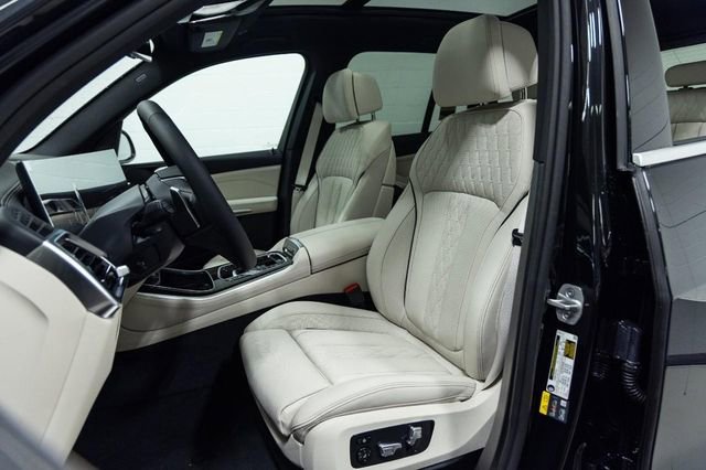 New 2026 BMW X5 xDrive50e image 24