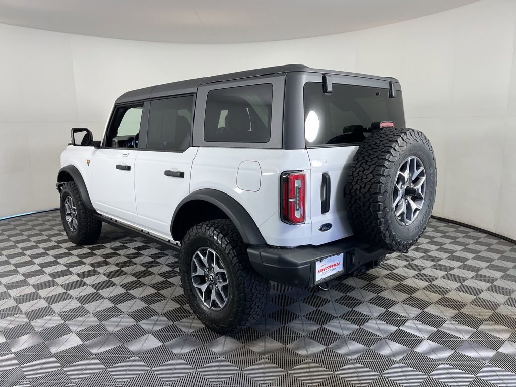 Used 2022 Ford Bronco Badlands image 14