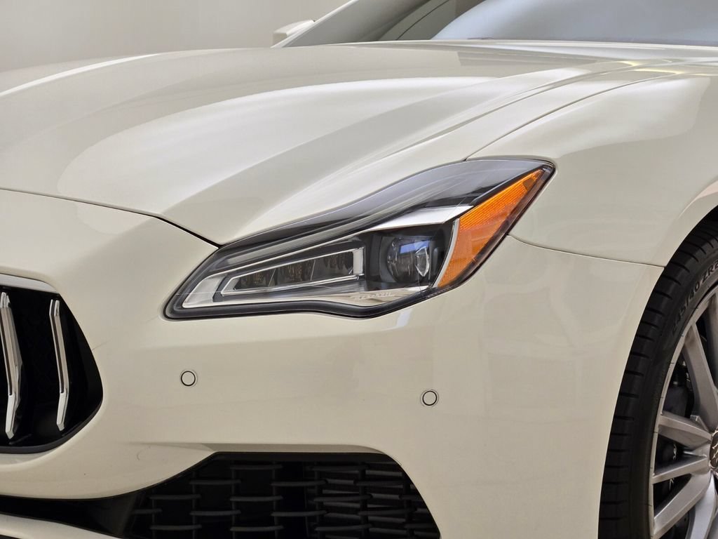 Used 2023 Maserati Quattroporte GT RWD image 5