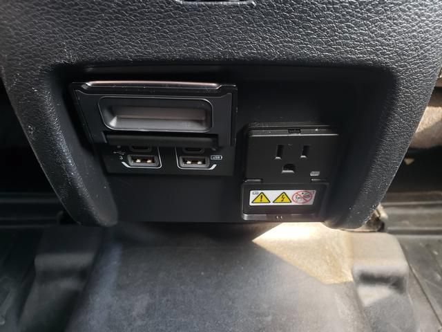 Used 2020 Jeep Cherokee Limited AWD/4WD image 14