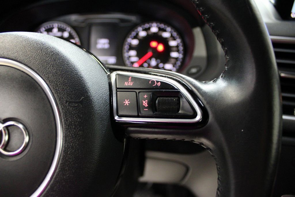 Used 2018 Audi Q3 2.0T Premium Plus w/ Premium Plus Package image 23