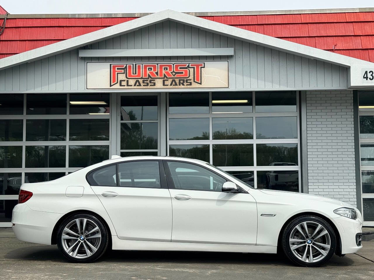 Used 2016 BMW 528i xDrive Sedan image 2