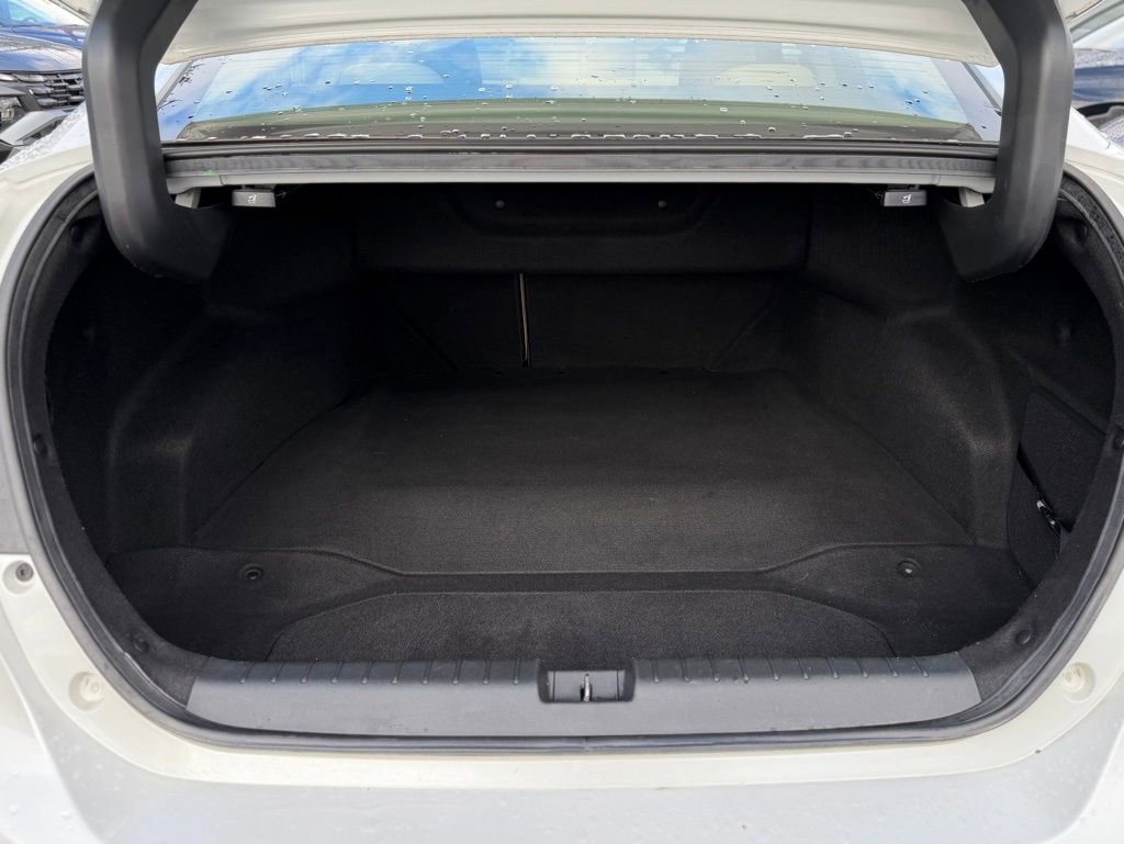 Used 2018 Honda Clarity Touring image 5