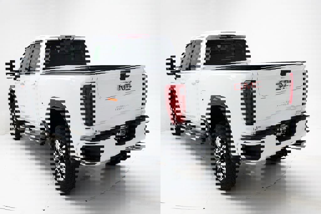 Used 2024 GMC Sierra 2500 Denali w/ Denali Reserve Package image 8