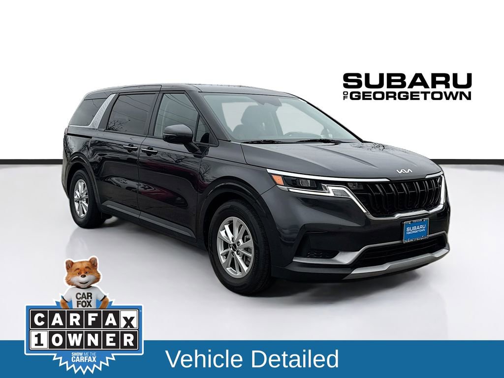 Used 2023 Kia Carnival LX image 1