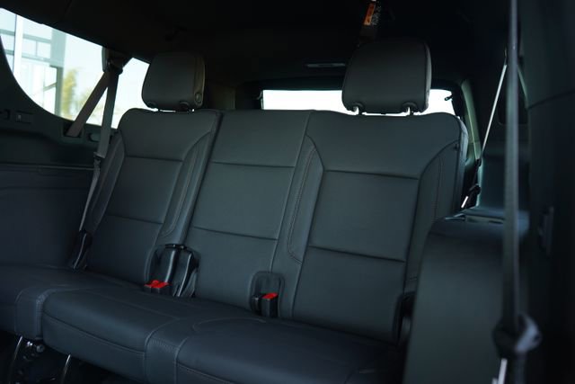 New 2026 Chevrolet Suburban High Country w/ Sun And Tow Package AWD/4WD image 27