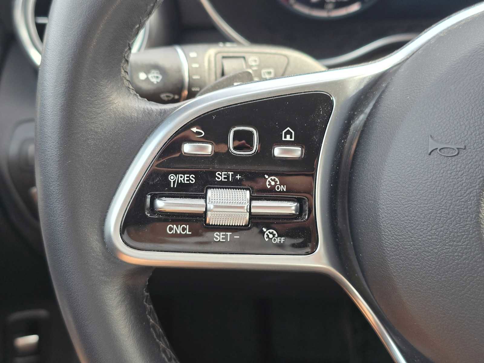 Used 2022 Mercedes-Benz GLC 300 4MATIC image 28