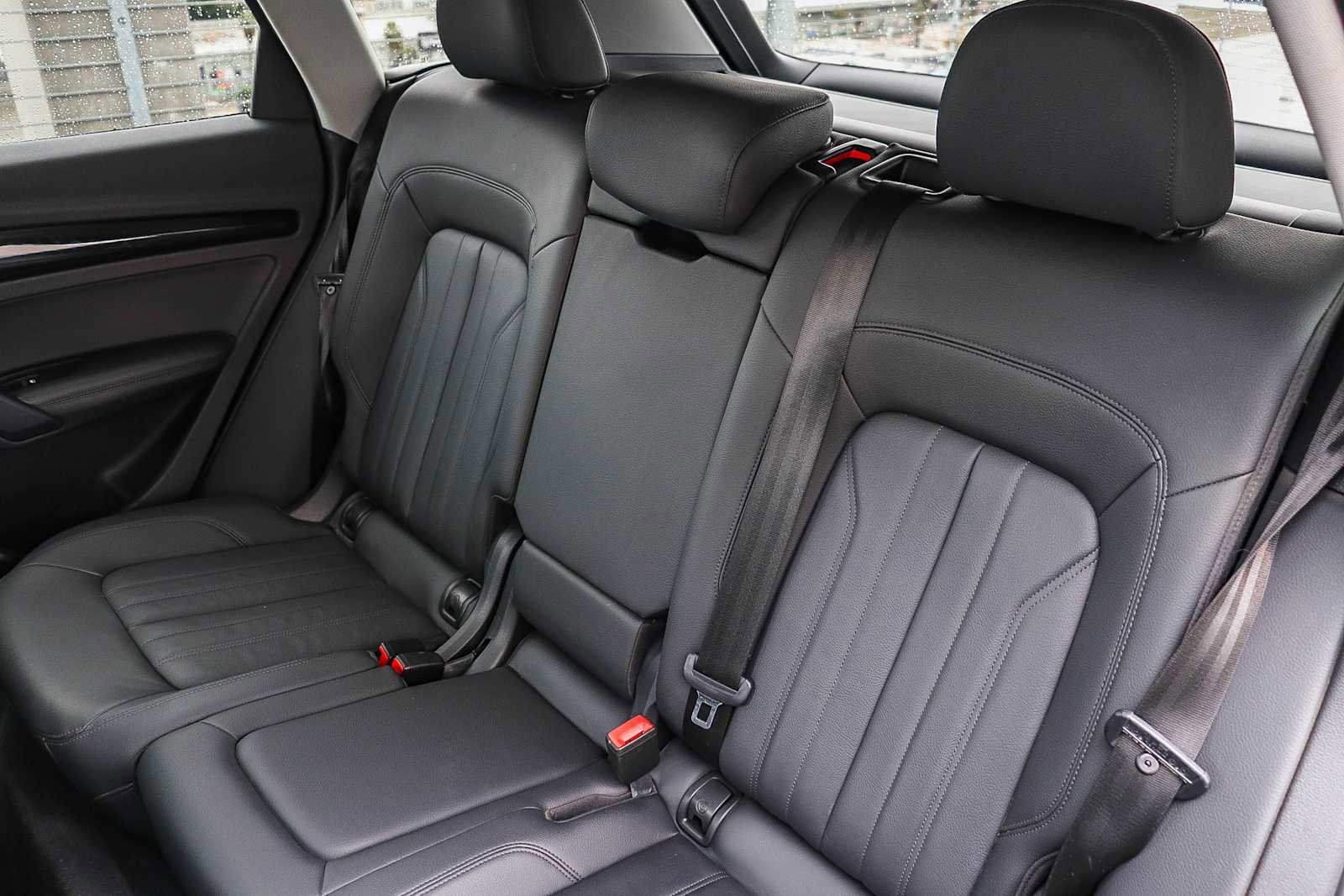 Used 2020 Audi Q5 e Premium Plus w/ Premium Plus Package image 24